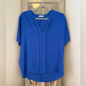 Beautiful blue “Everly” blouse size small